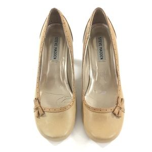 2/$20 Steve Madden 5.5 Tan Beige Bow Leather Heels